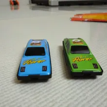 Deux Hot Wheels